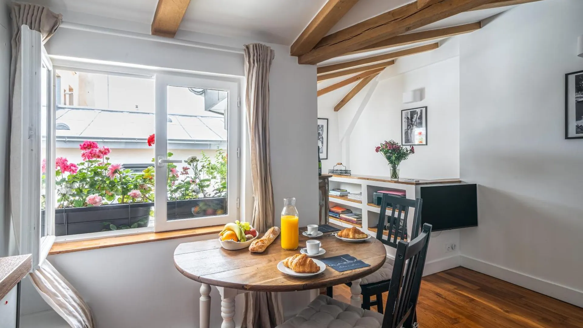 My Little House In * Hypercentre * Climatise * Paris